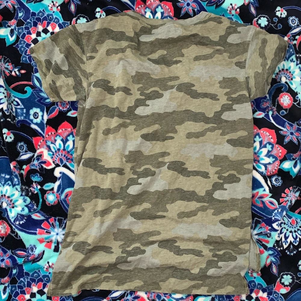american eagle tee